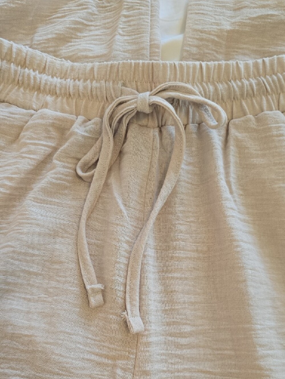 NWOT Cream Wide-Leg Drawstring Pants- L - Picture 4 of 6